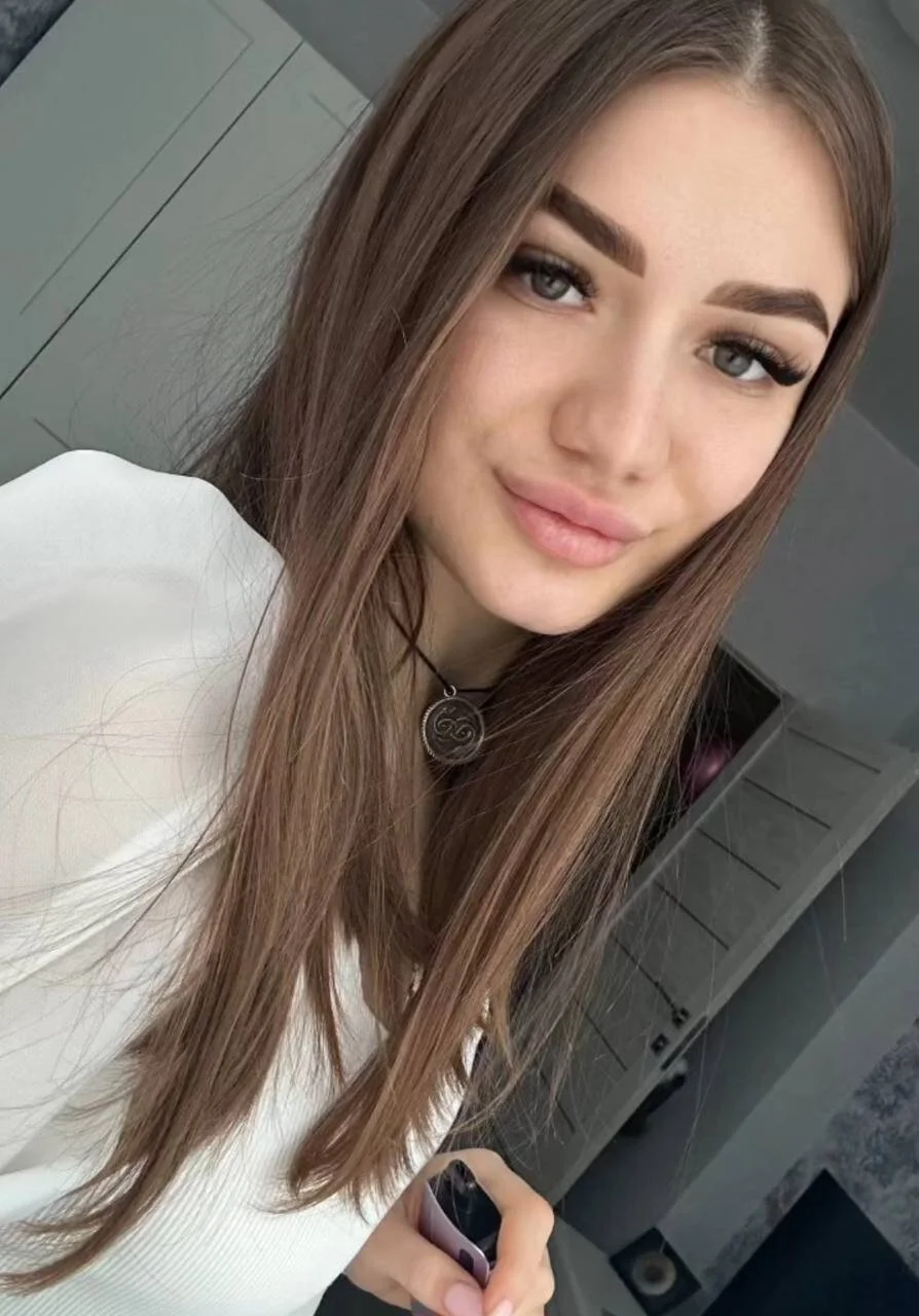 XXX Porn Photo of Nude CharaVaz 4