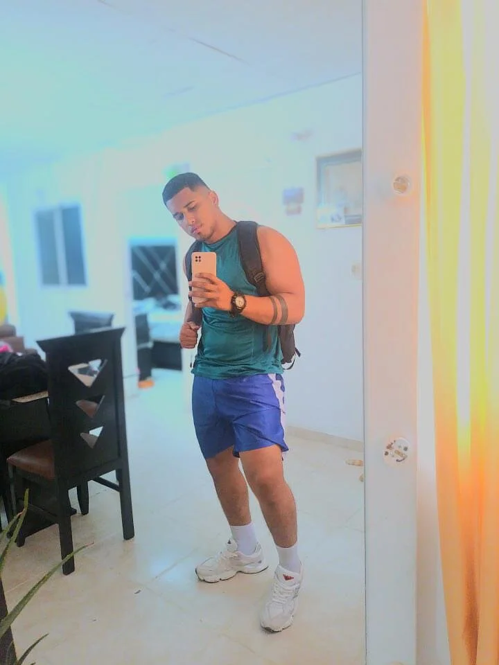 XXX Porn Photo of Nude evan_hardy 22