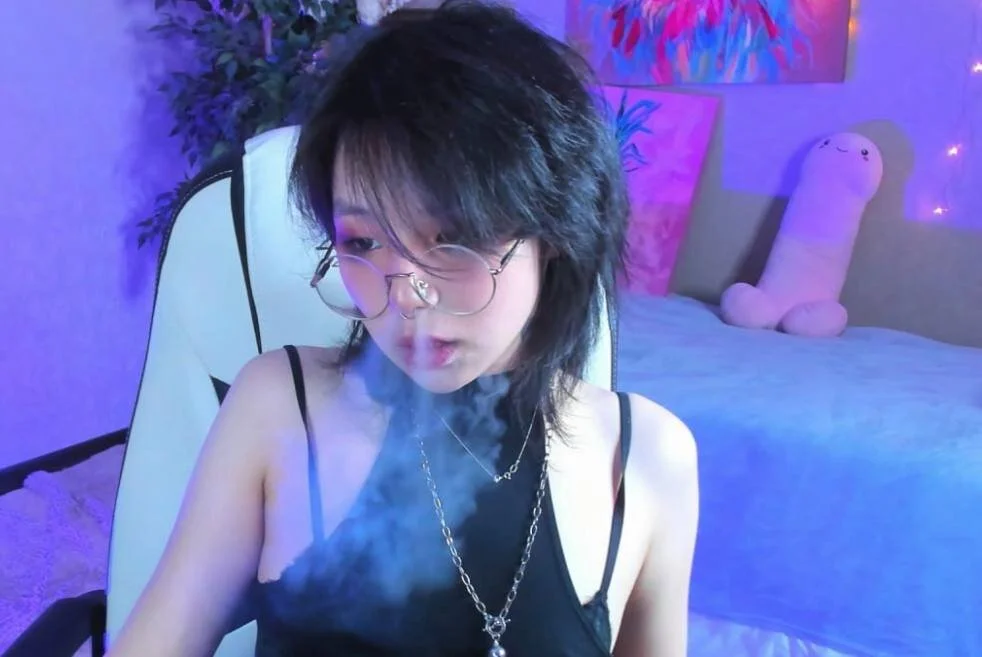 XXX Porn Photo of Nude maydaykimmy 4