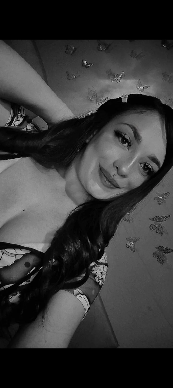 XXX Porn Photo of Nude Evelyn_pink1 22