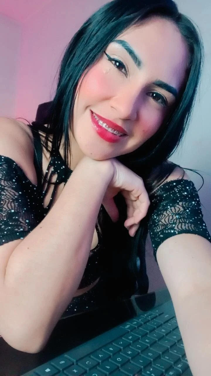 XXX Porn Photo of Nude Emy_cutee 17