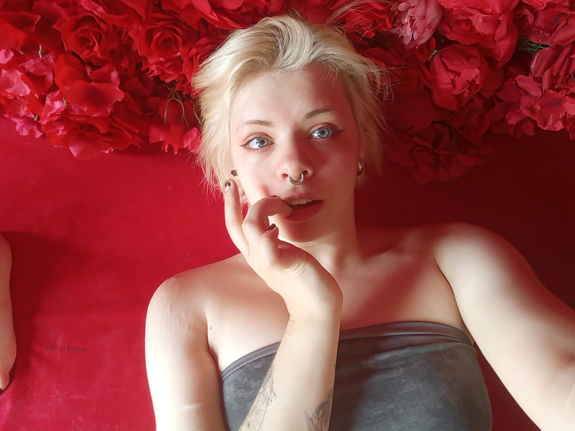XXX Porn Photo of Nude Alice_Zev 7