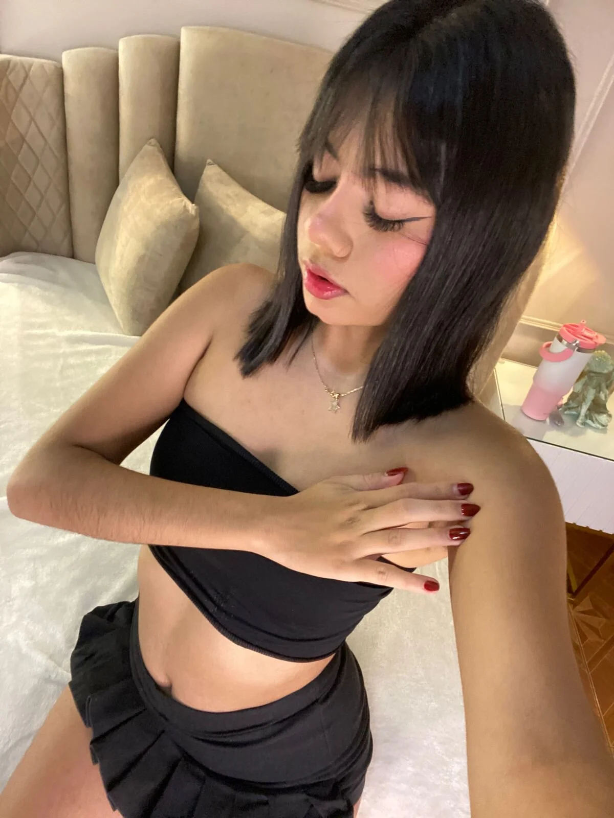 XXX Porn Photo of Nude mia_kisses2 11