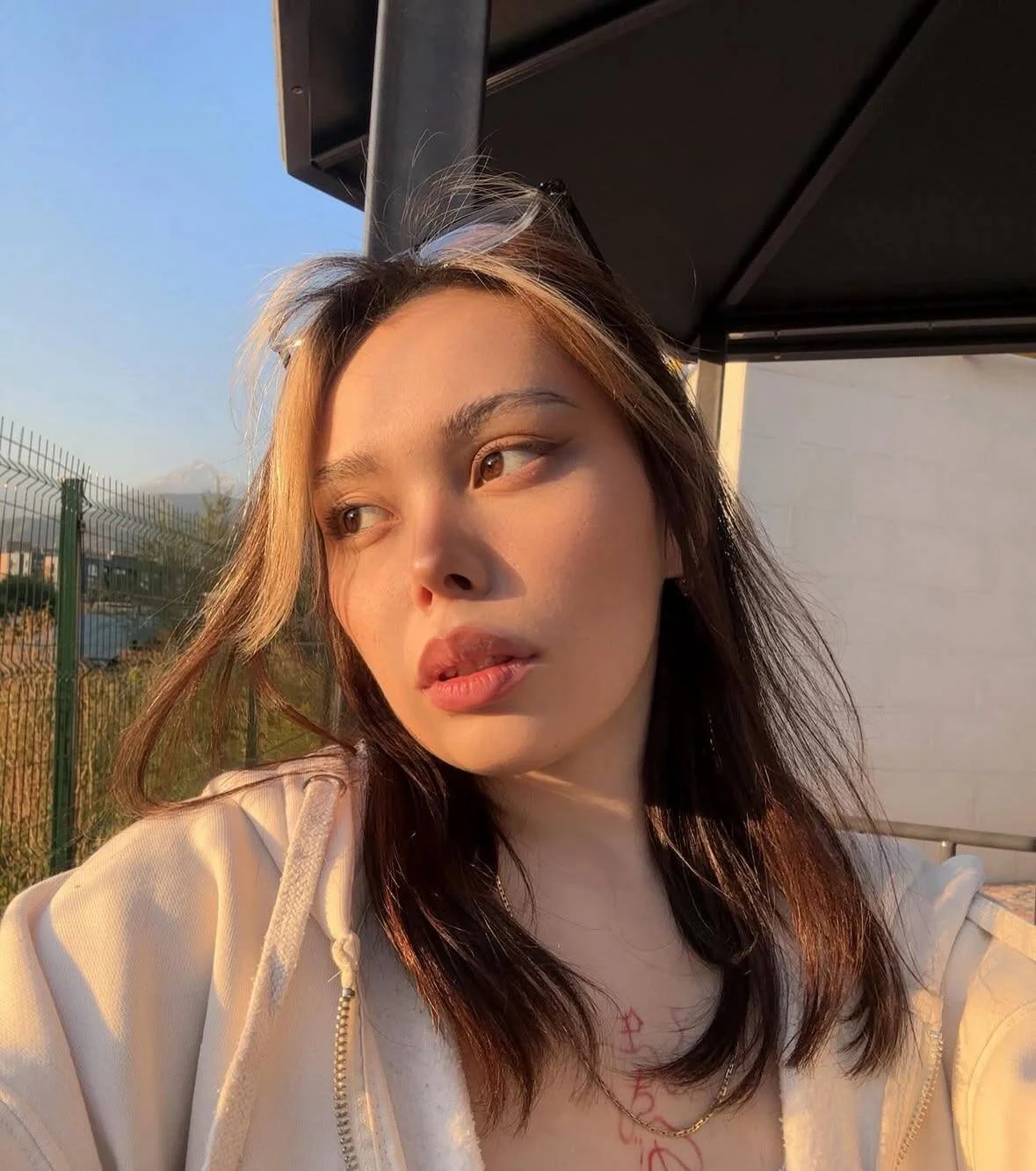 XXX Porn Photo of Nude lovesomefreya 6