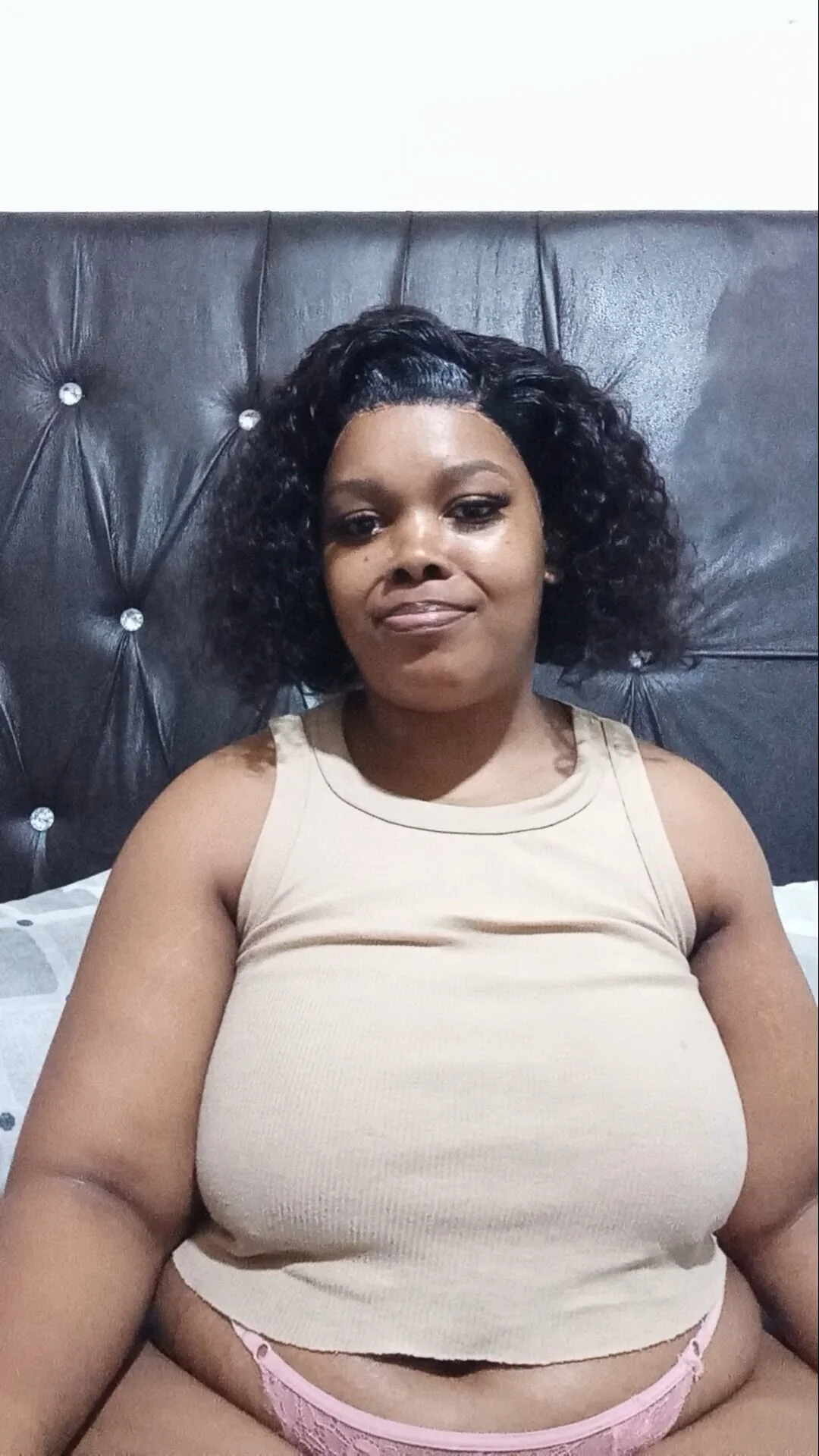 XXX Porn Photo of Nude BigbootyNickyx 2