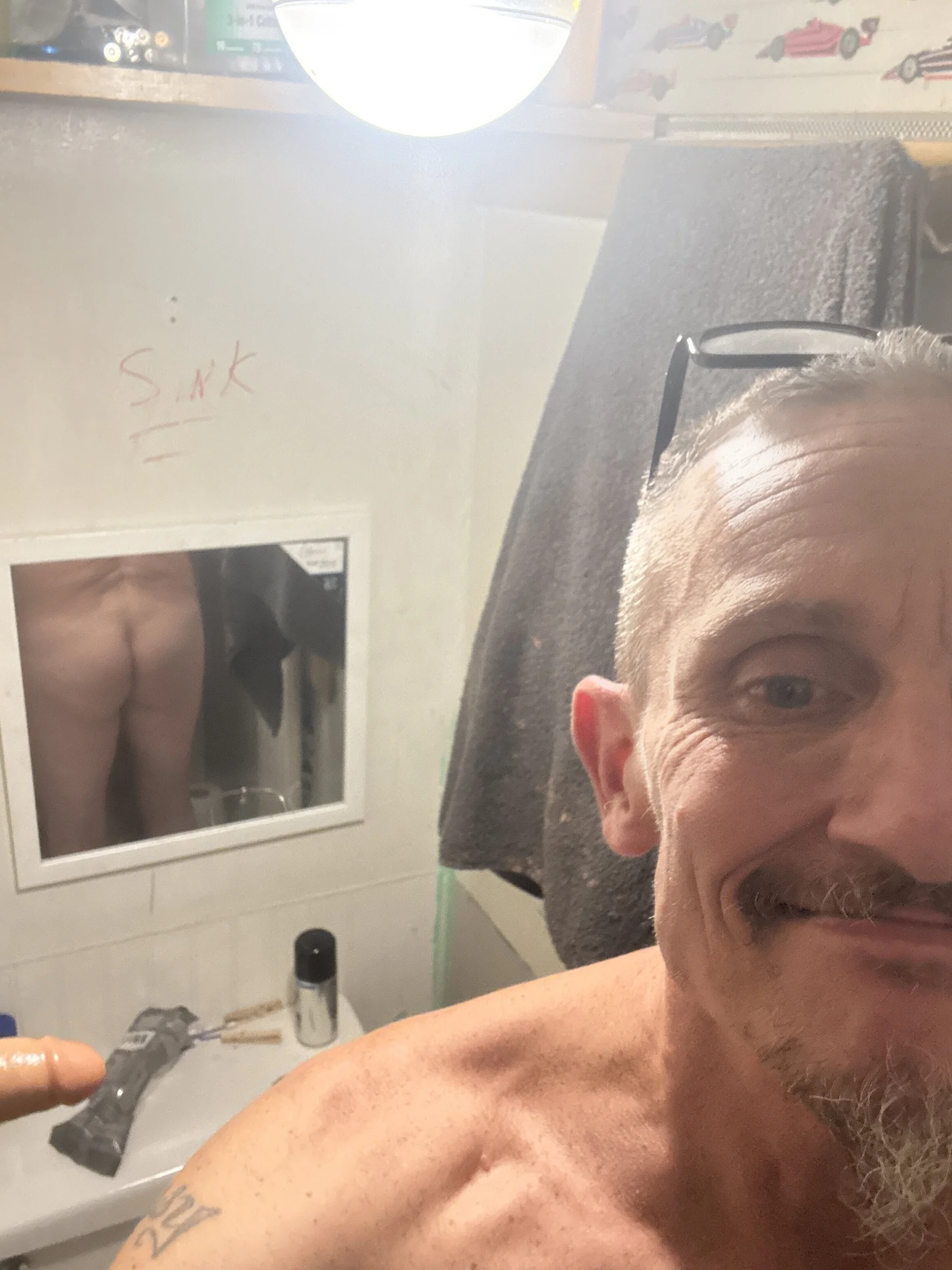 XXX Porn Photo of Nude Scottieloco 1