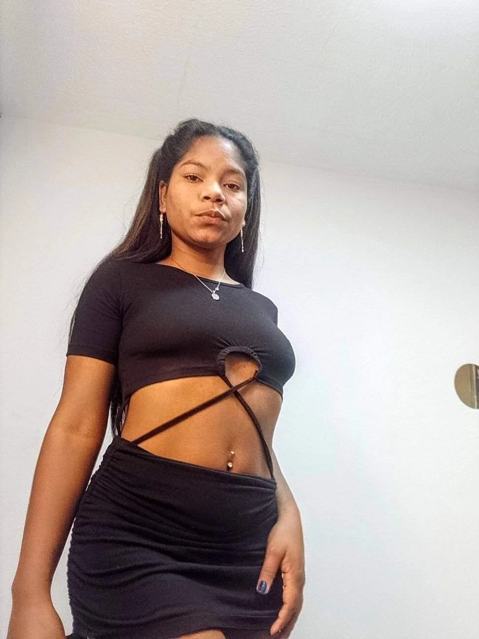 XXX Porn Photo of Nude Laurizolson 19