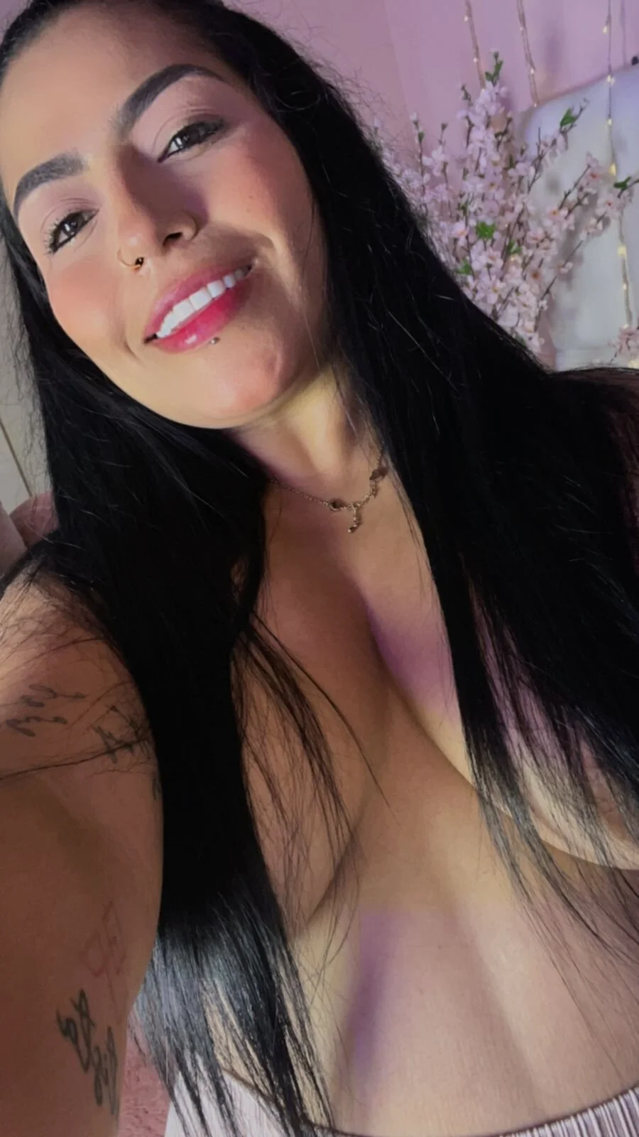 XXX Porn Photo of Nude kiana_cream 648