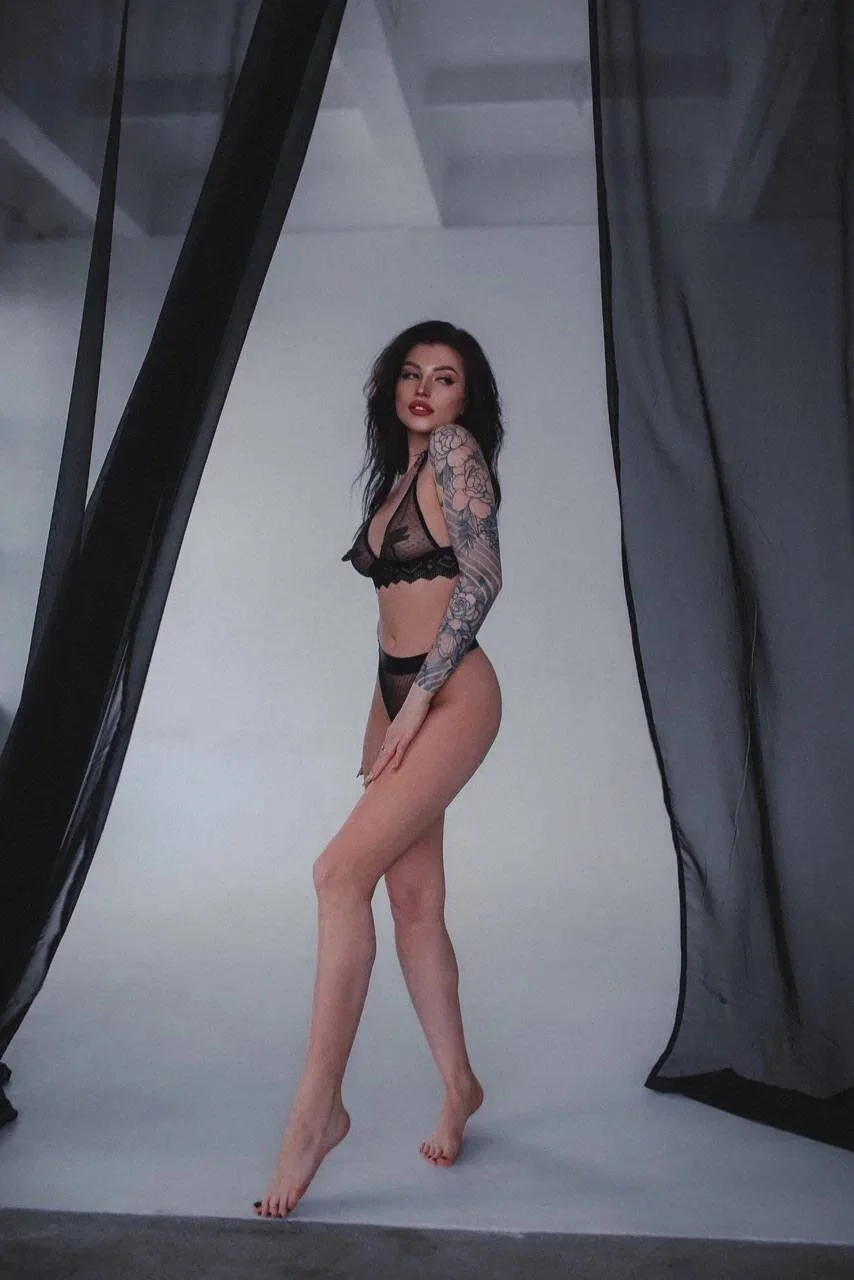 XXX Porn Photo of Nude ellie_miu 10