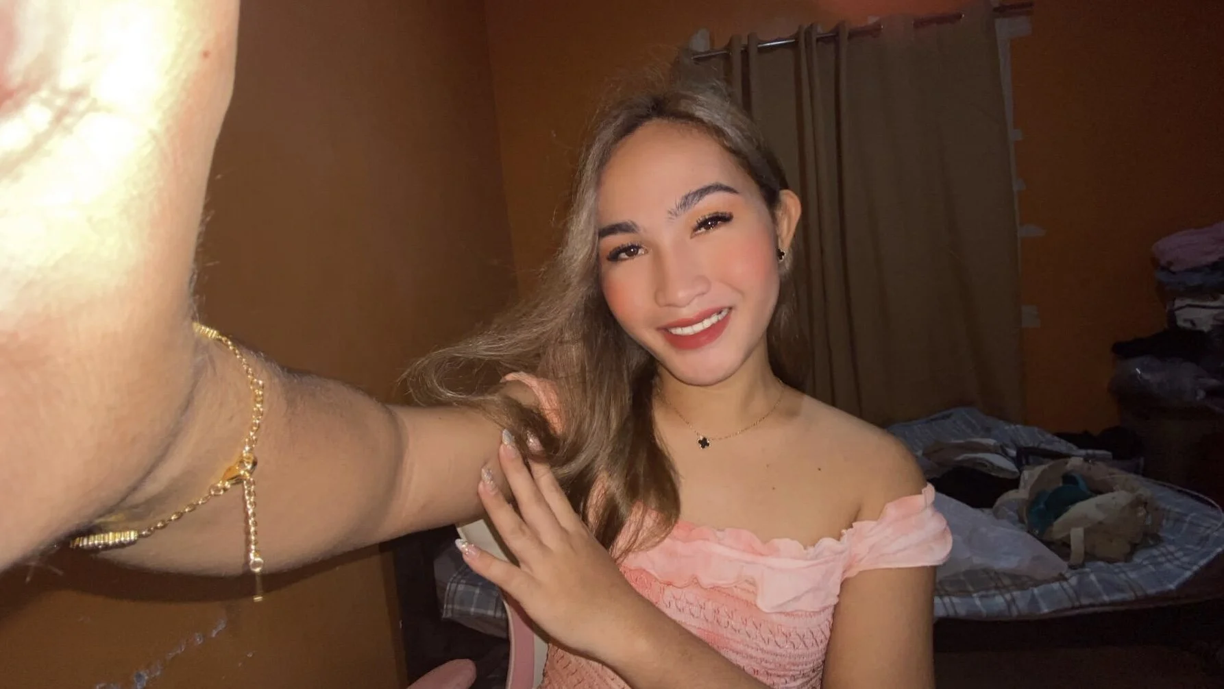 XXX Porn Photo of Nude ur_Katrina69 14