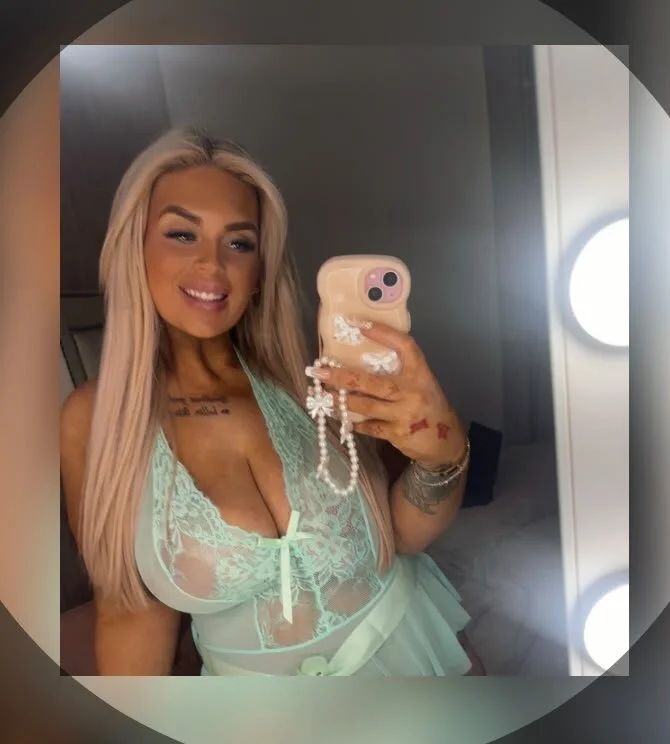 XXX Porn Photo of Nude MiaMae_x 1