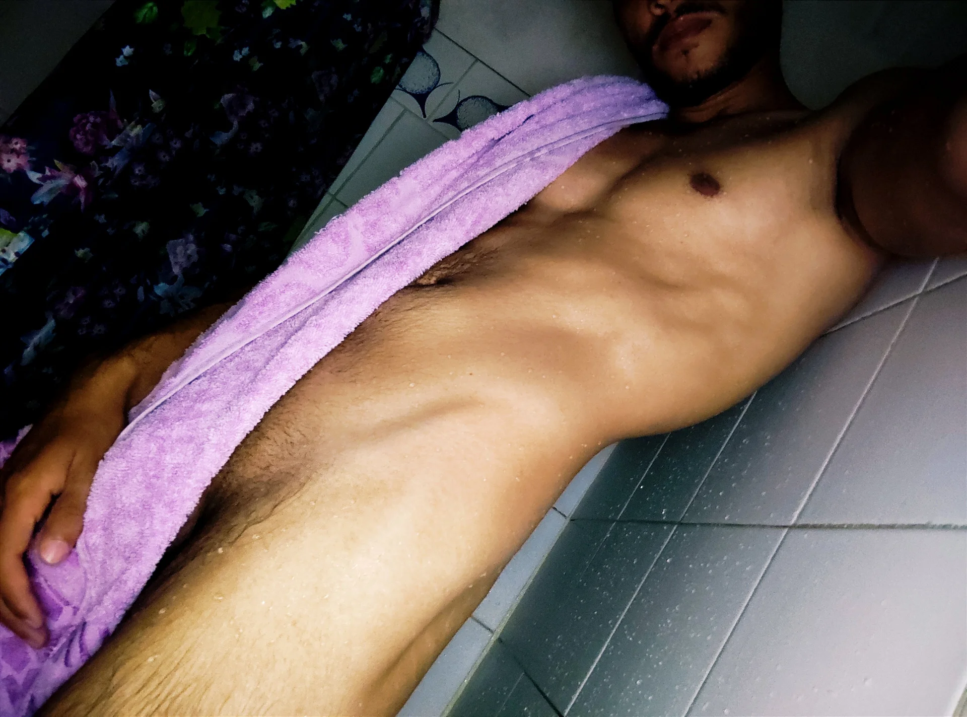 XXX Porn Photo of Nude Robert464142 1
