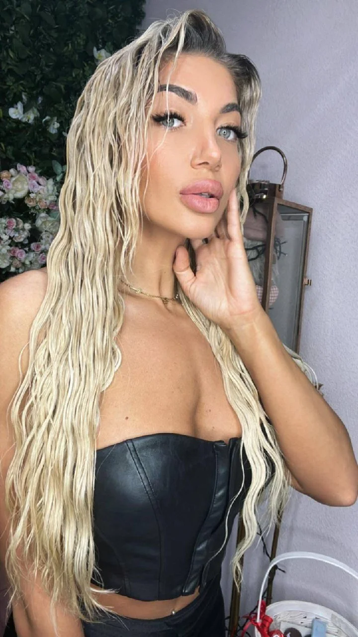 XXX Porn Photo of Nude SnowyElsaa 1