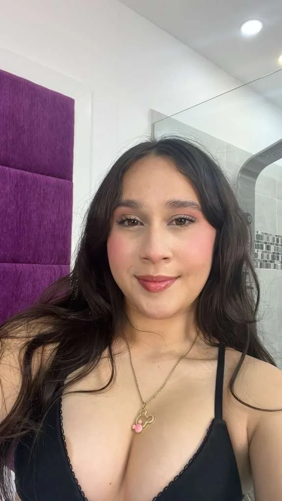 XXX Porn Photo of Nude Glamorous_Giirlss 1