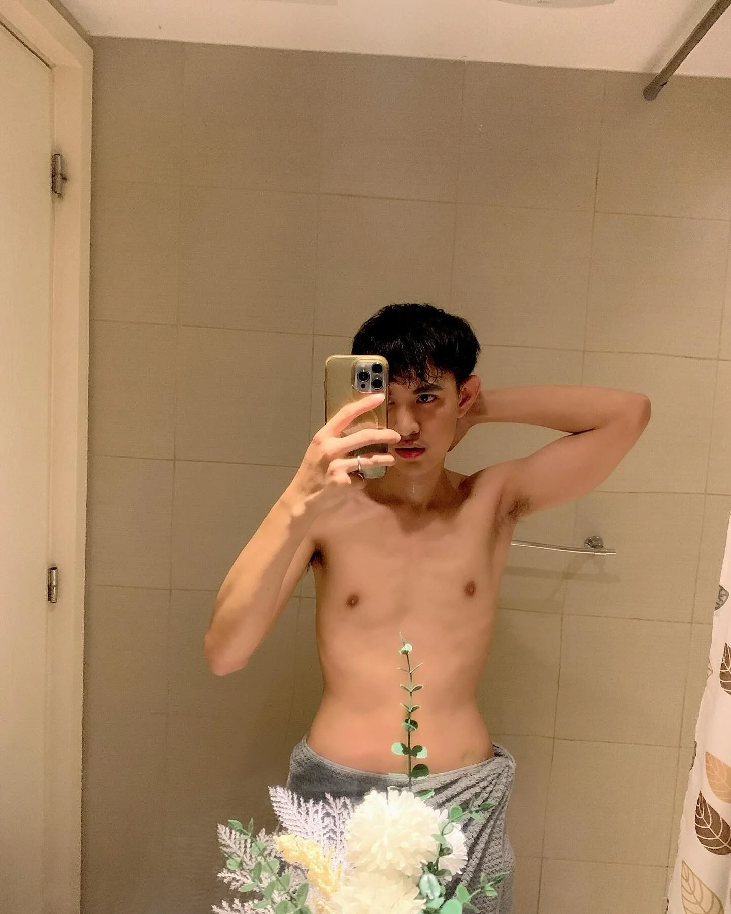 XXX Porn Photo of Nude XloverXsiantwink 4