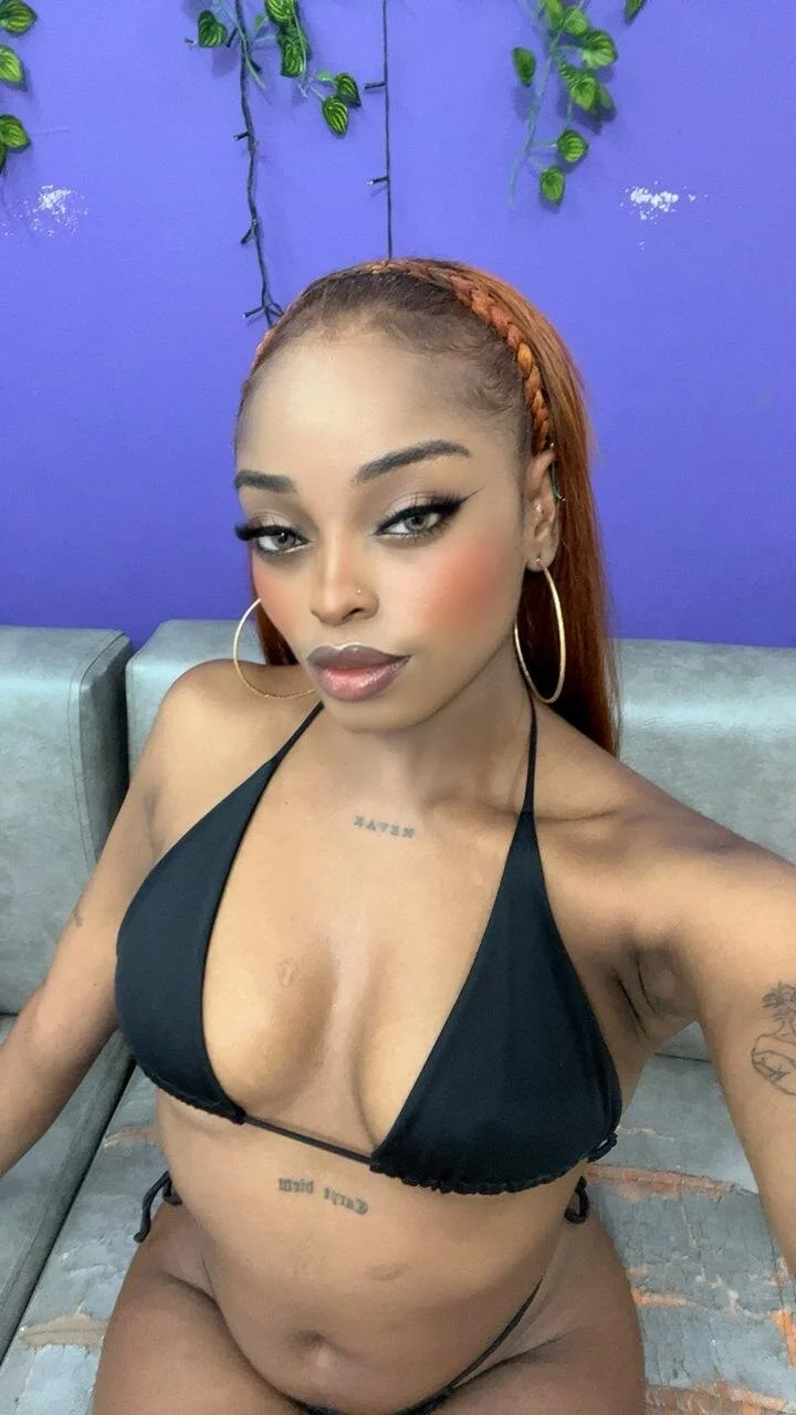 XXX Porn Photo of Nude ShantalGomes 48