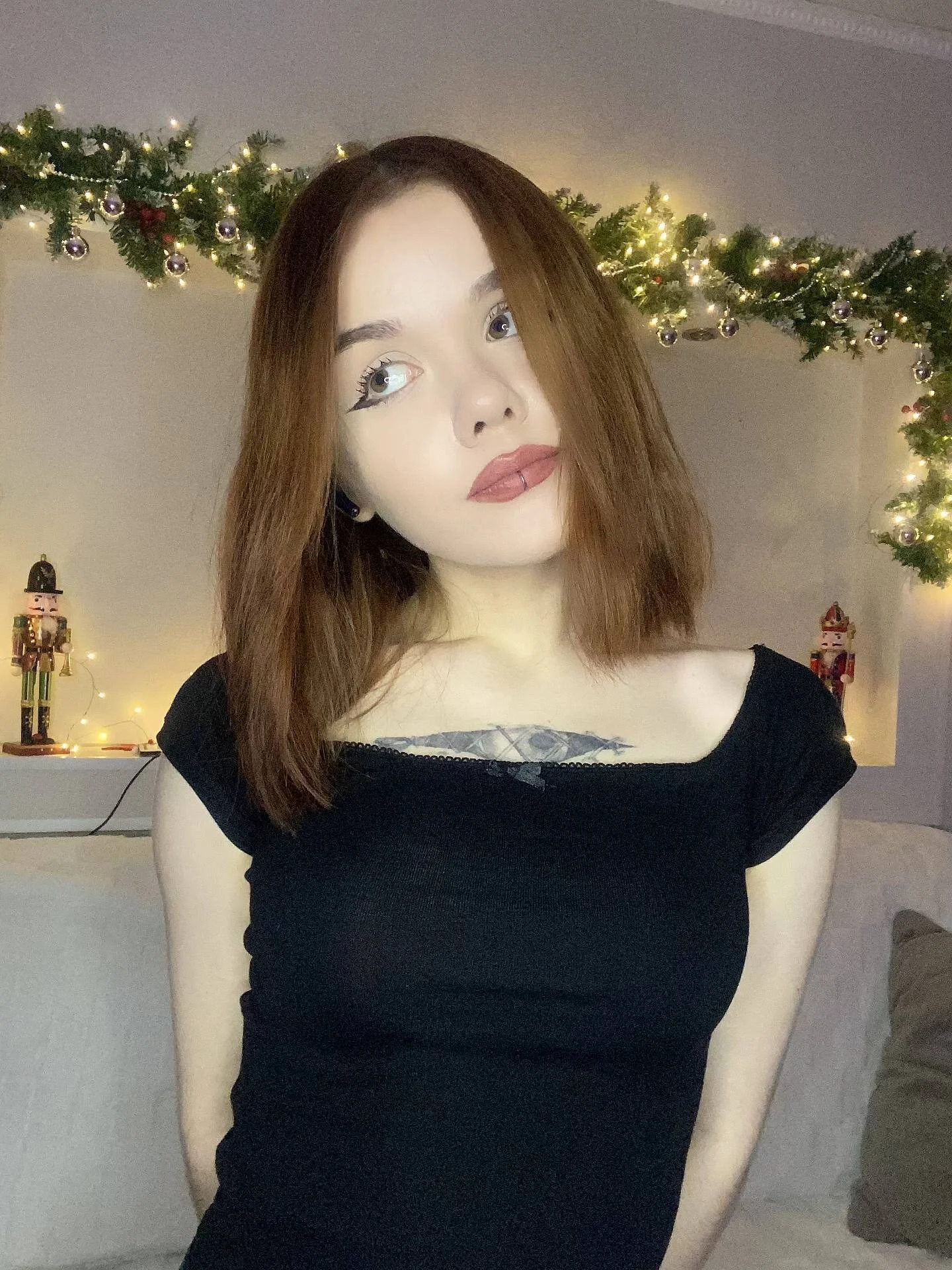 XXX Porn Photo of Nude Linecutie 2