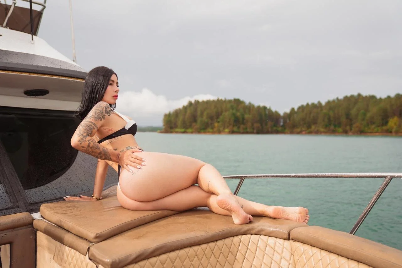 XXX Porn Photo of Nude nathassa_grant_ 7