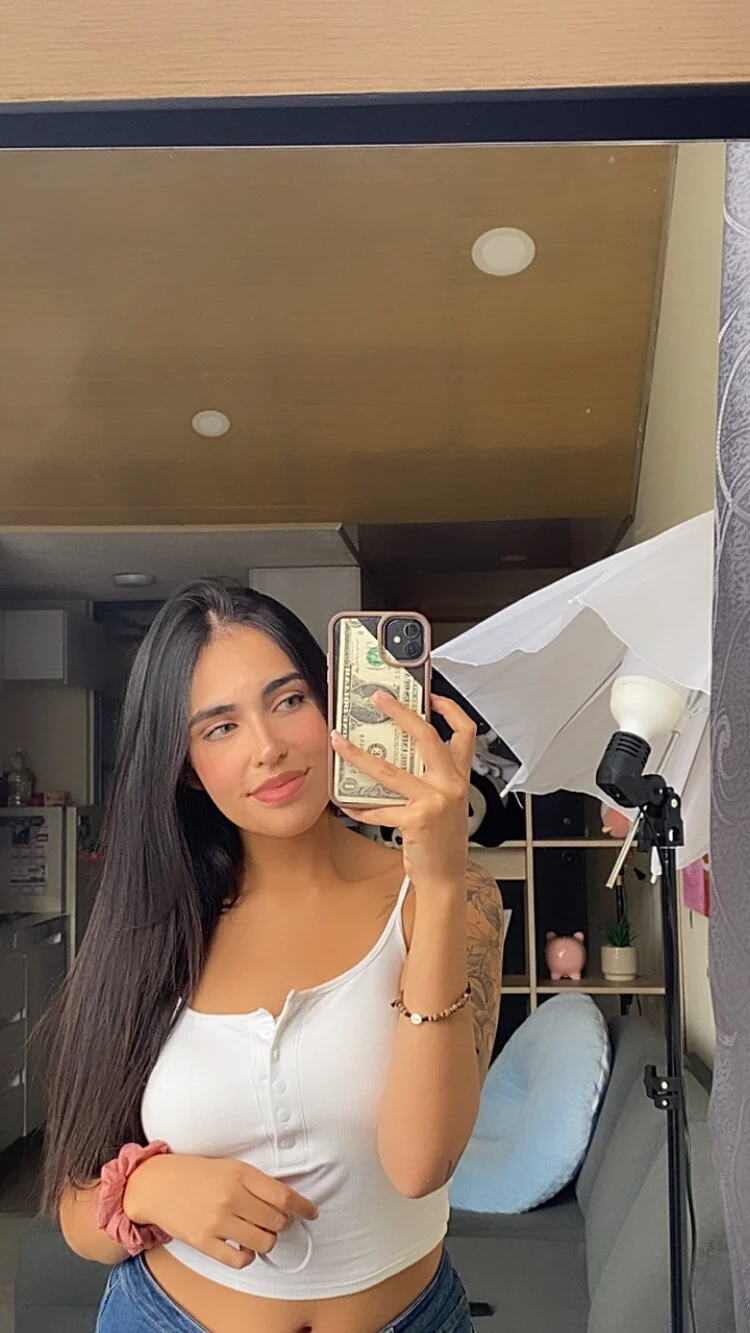 XXX Porn Photo of Nude DaphneUwu 40