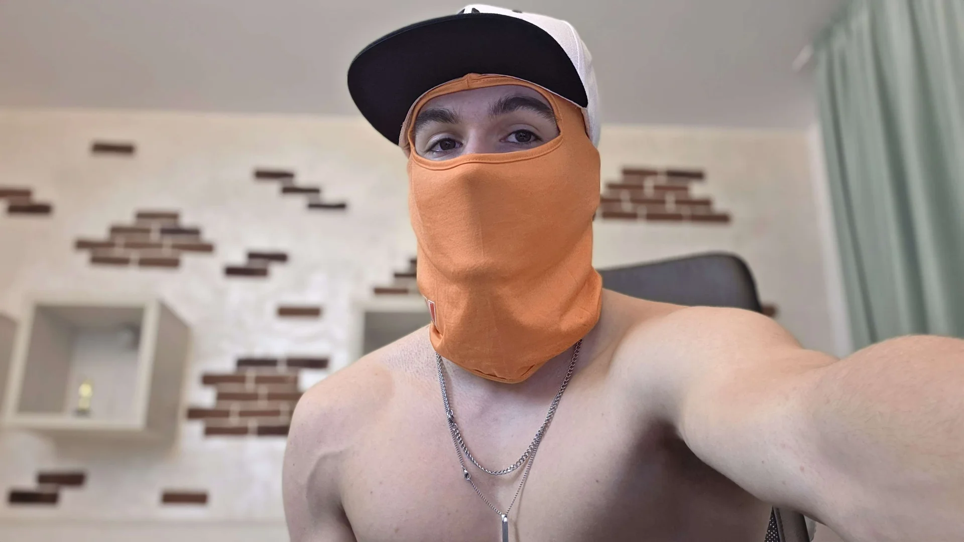 XXX Porn Photo of Nude BradyFlint 2