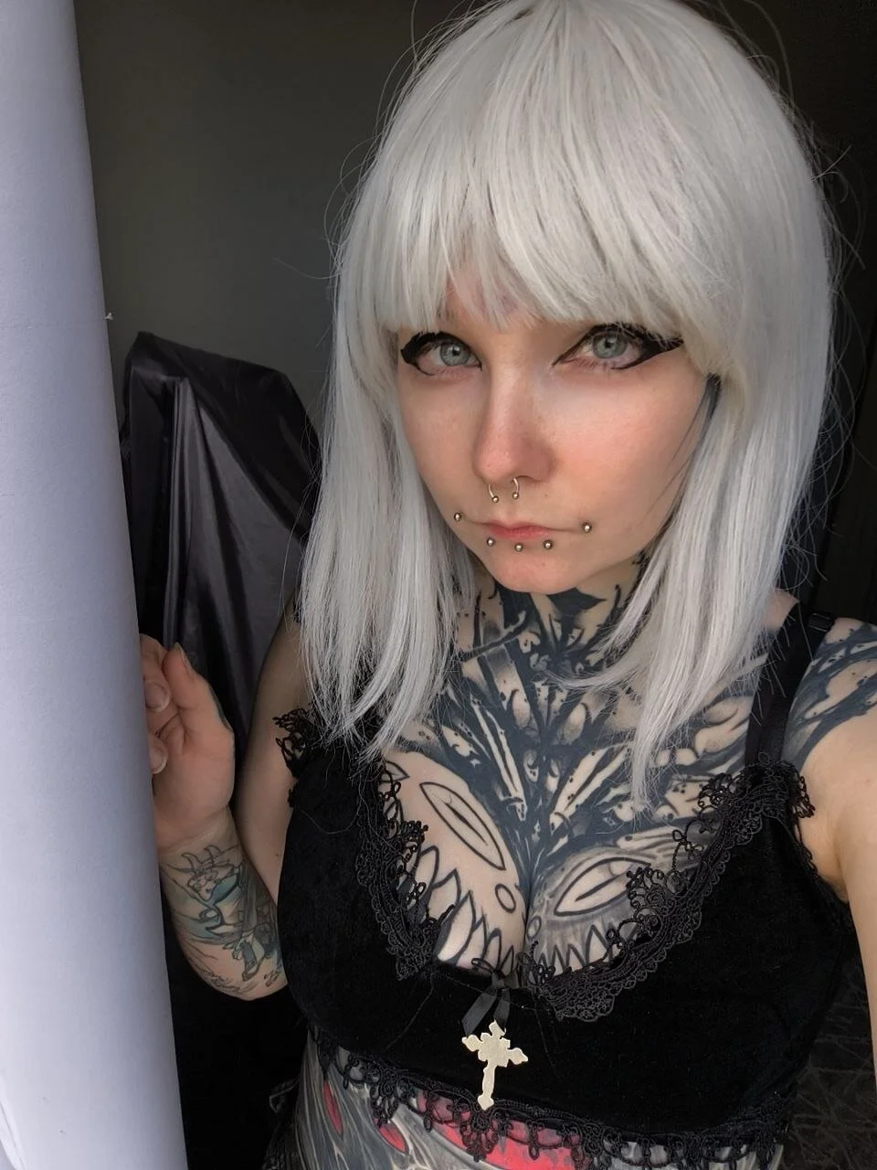 XXX Porn Photo of Nude HighelikeGirl 2