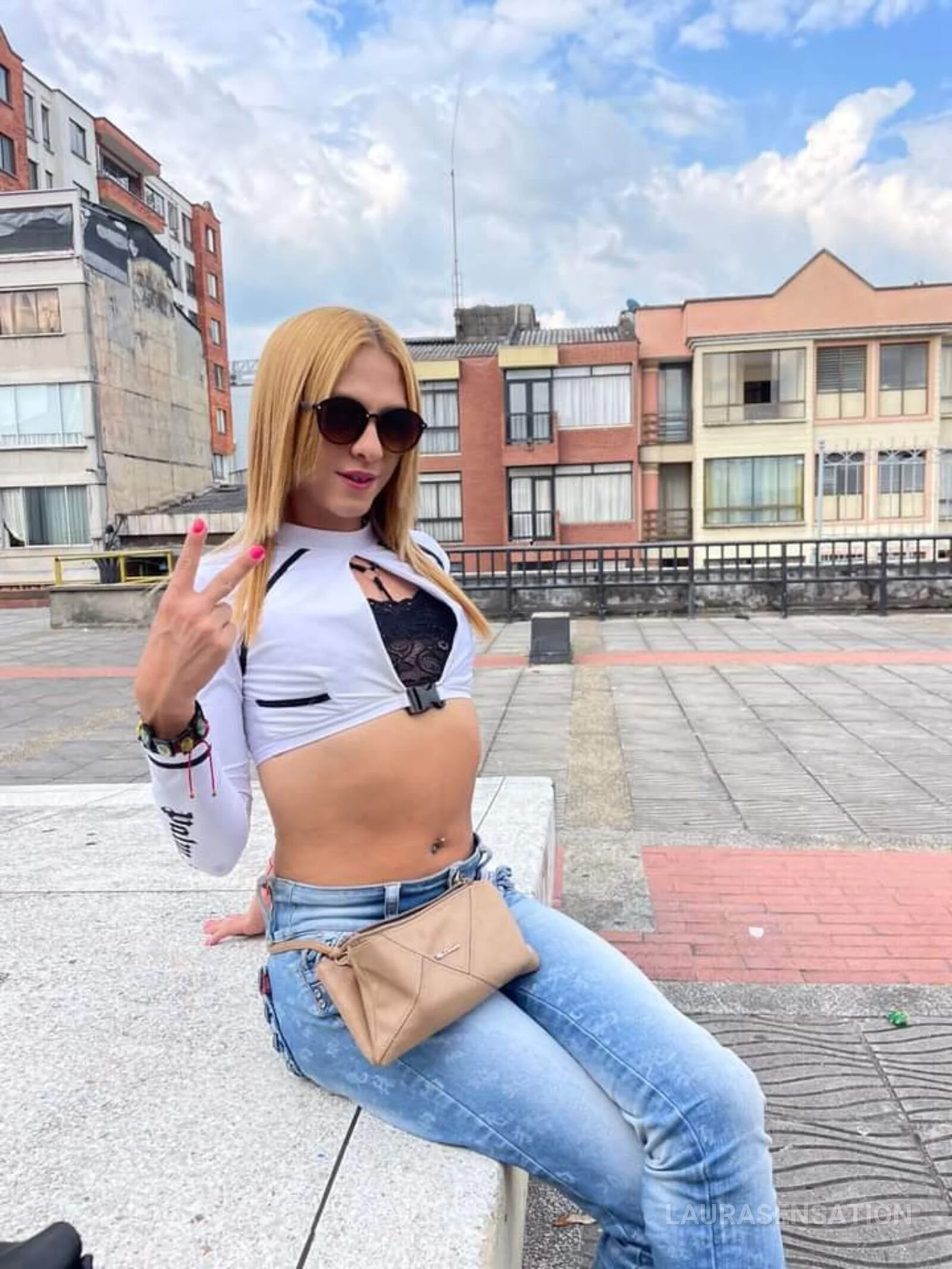 XXX Porn Photo of Nude laura_latinhot1 7