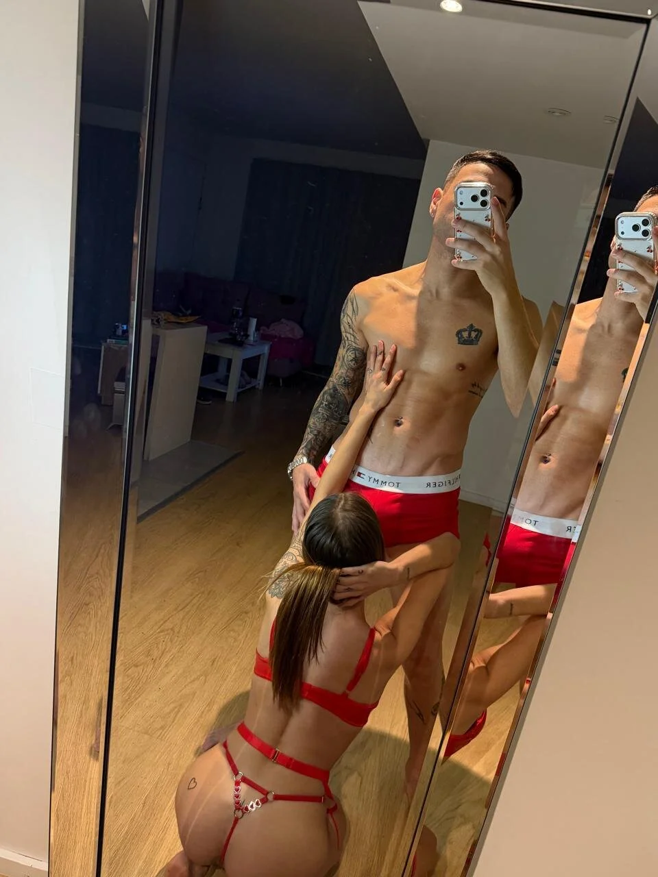 XXX Porn Photo of Nude AaronMelody_live 6