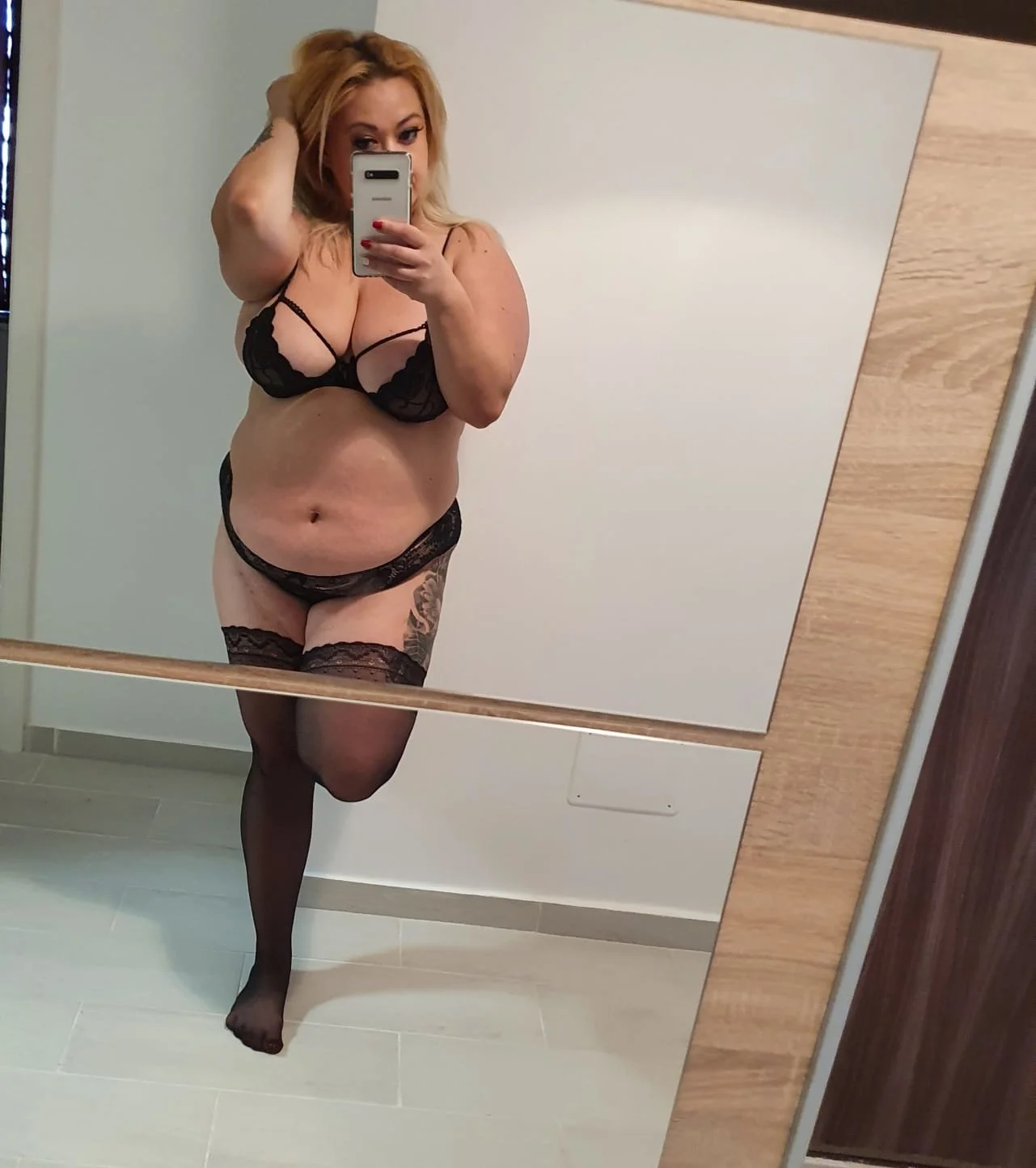 XXX Porn Photo of Nude emmamaturre 4