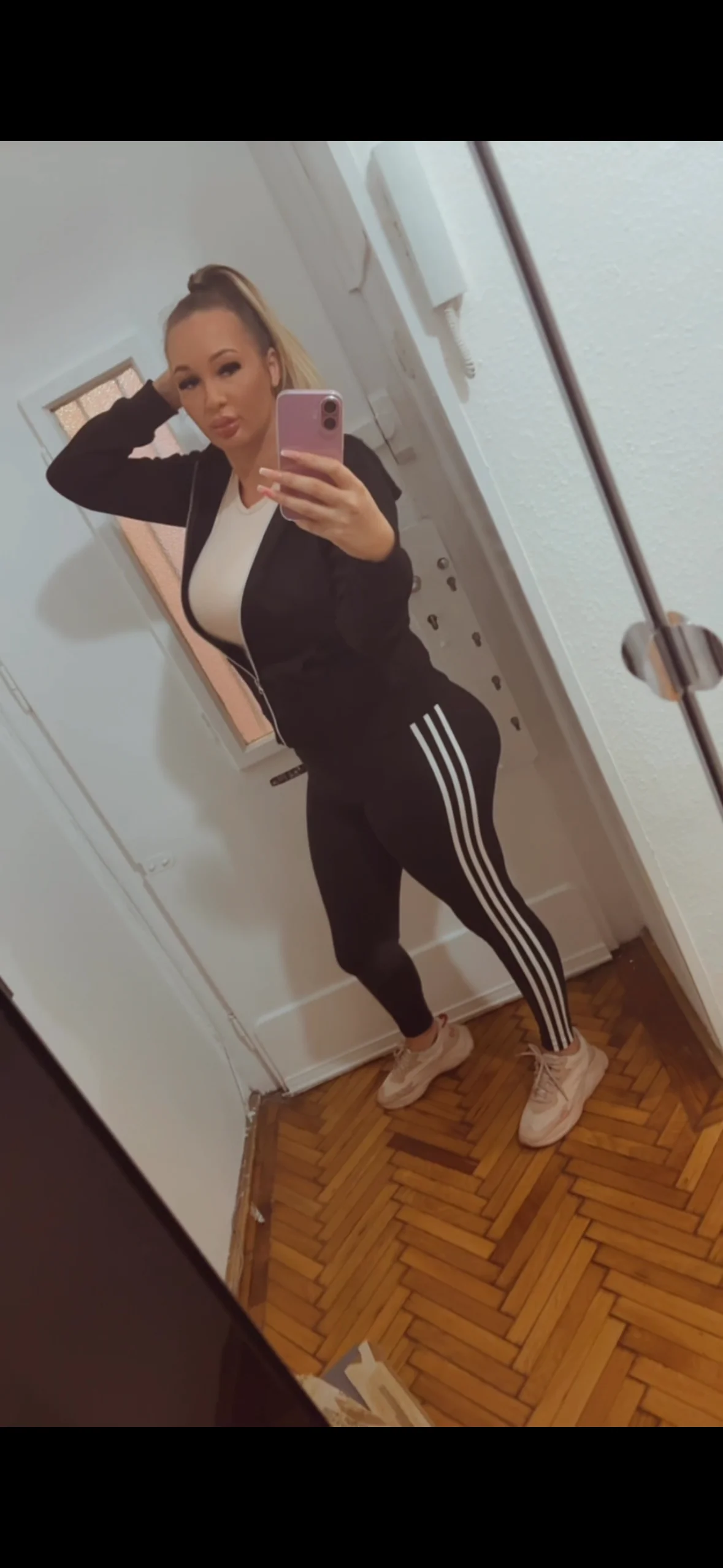XXX Porn Photo of Nude NellyExtraa 6
