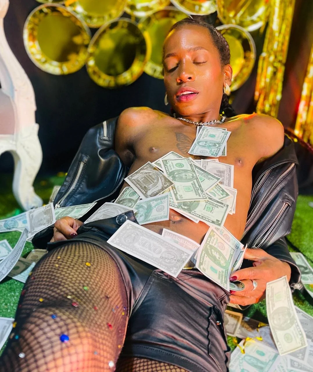 XXX Porn Photo of Nude samirths_boy_ 33
