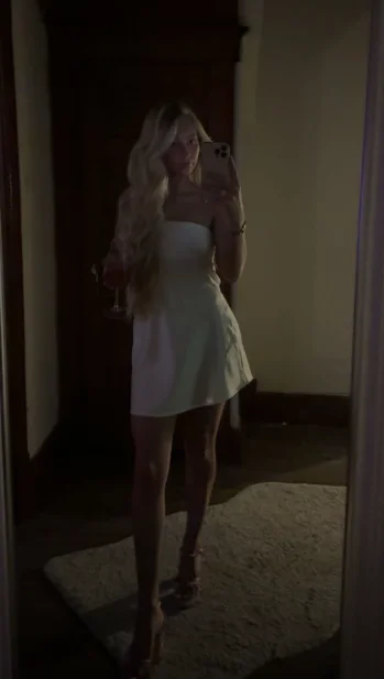 XXX Porn Photo of Nude caseyyyhere 4