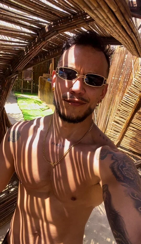 XXX Porn Photo of Nude ARON_TAYLER01 72