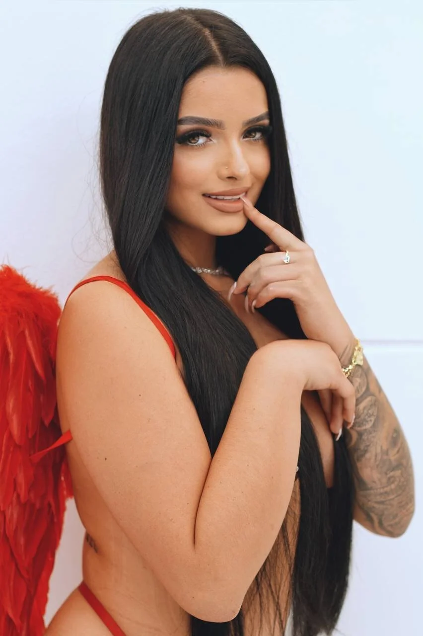 XXX Porn Photo of Nude BustyAngelXXX 1