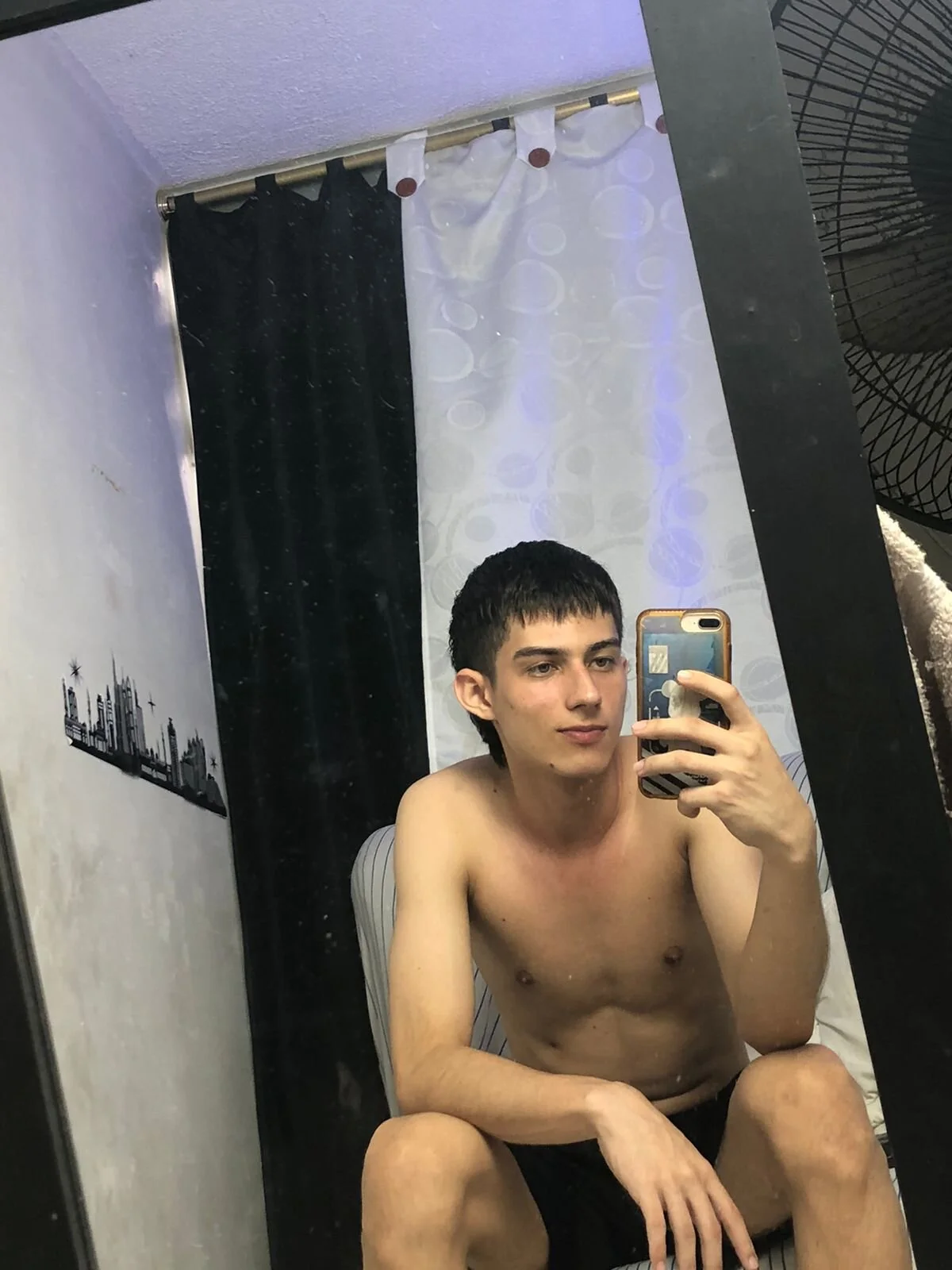 XXX Porn Photo of Nude liam_scott77 1