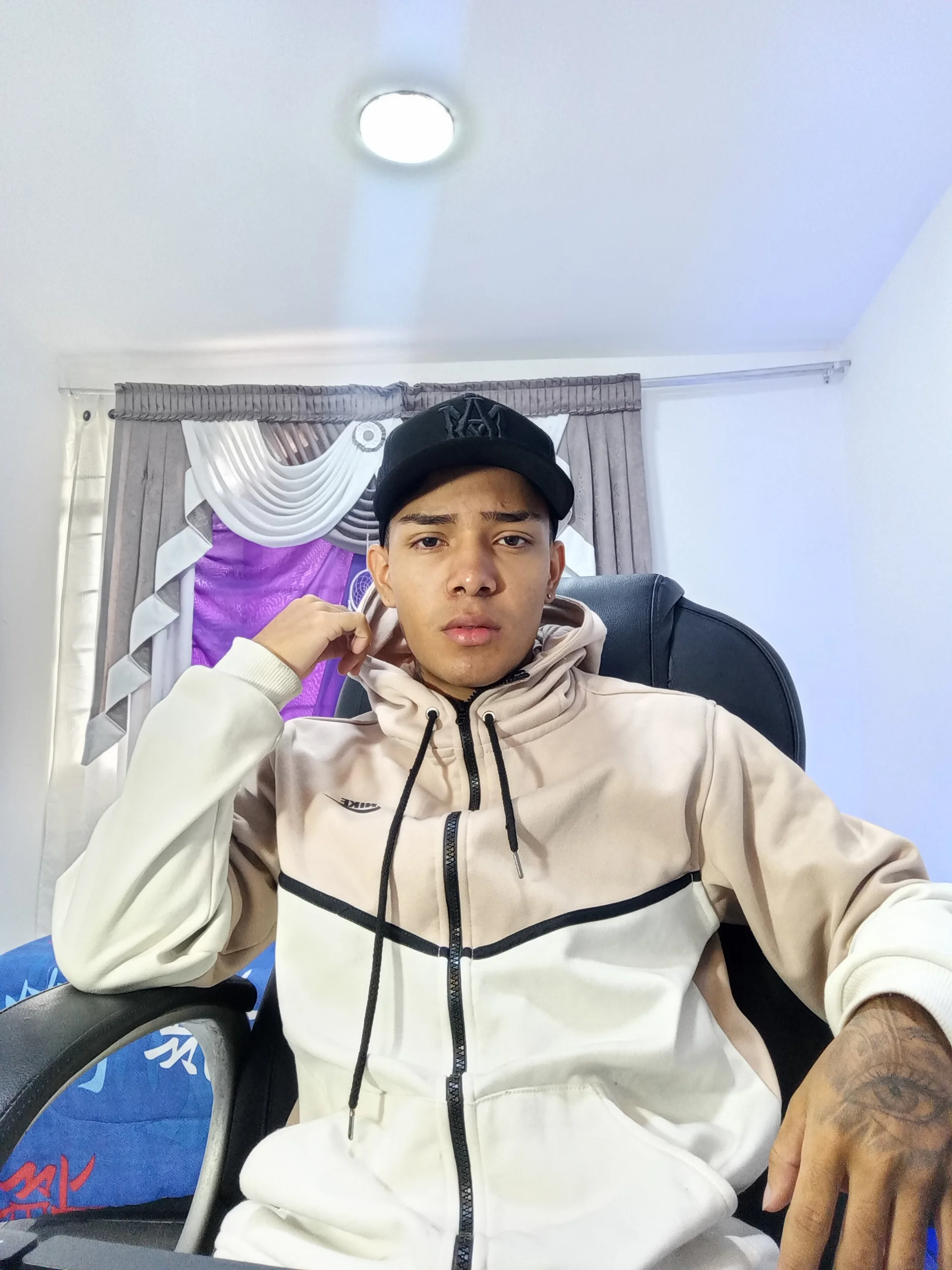 XXX Porn Photo of Nude Alexis_daviess 7