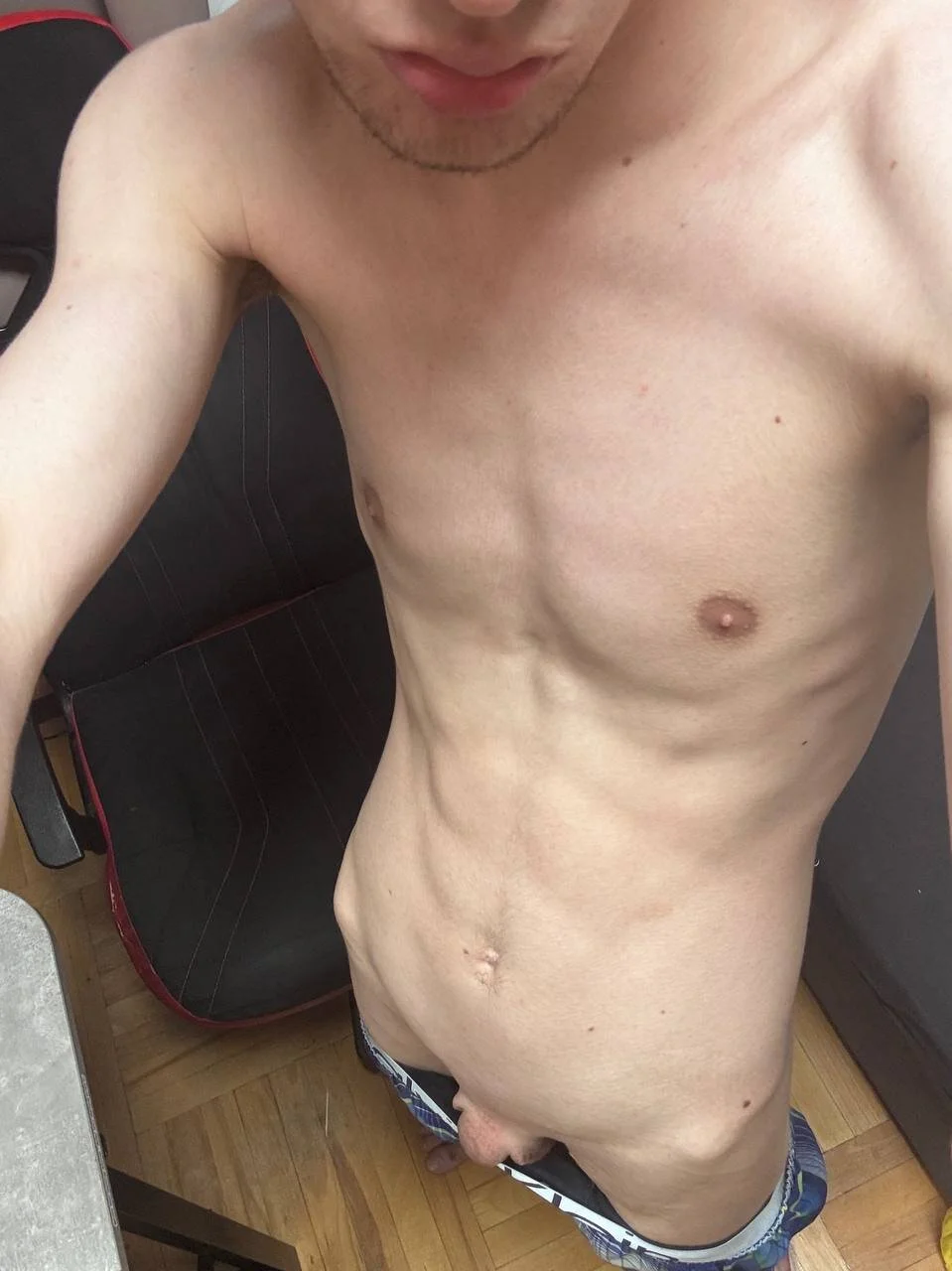 XXX Porn Photo of Nude ForoneuS_vla 3