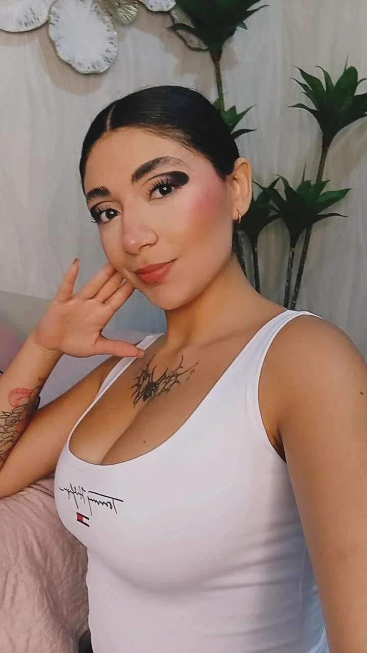 XXX Porn Photo of Nude mia_white___ 5