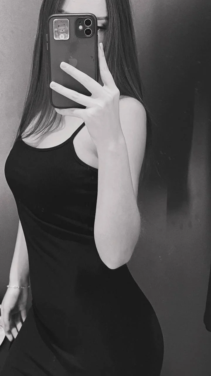 XXX Porn Photo of Nude Angele_Rowe 1
