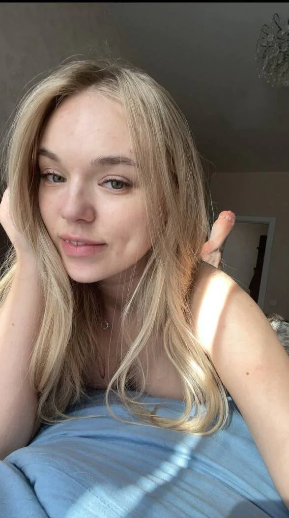 XXX Porn Photo of Nude VirginChloe 1