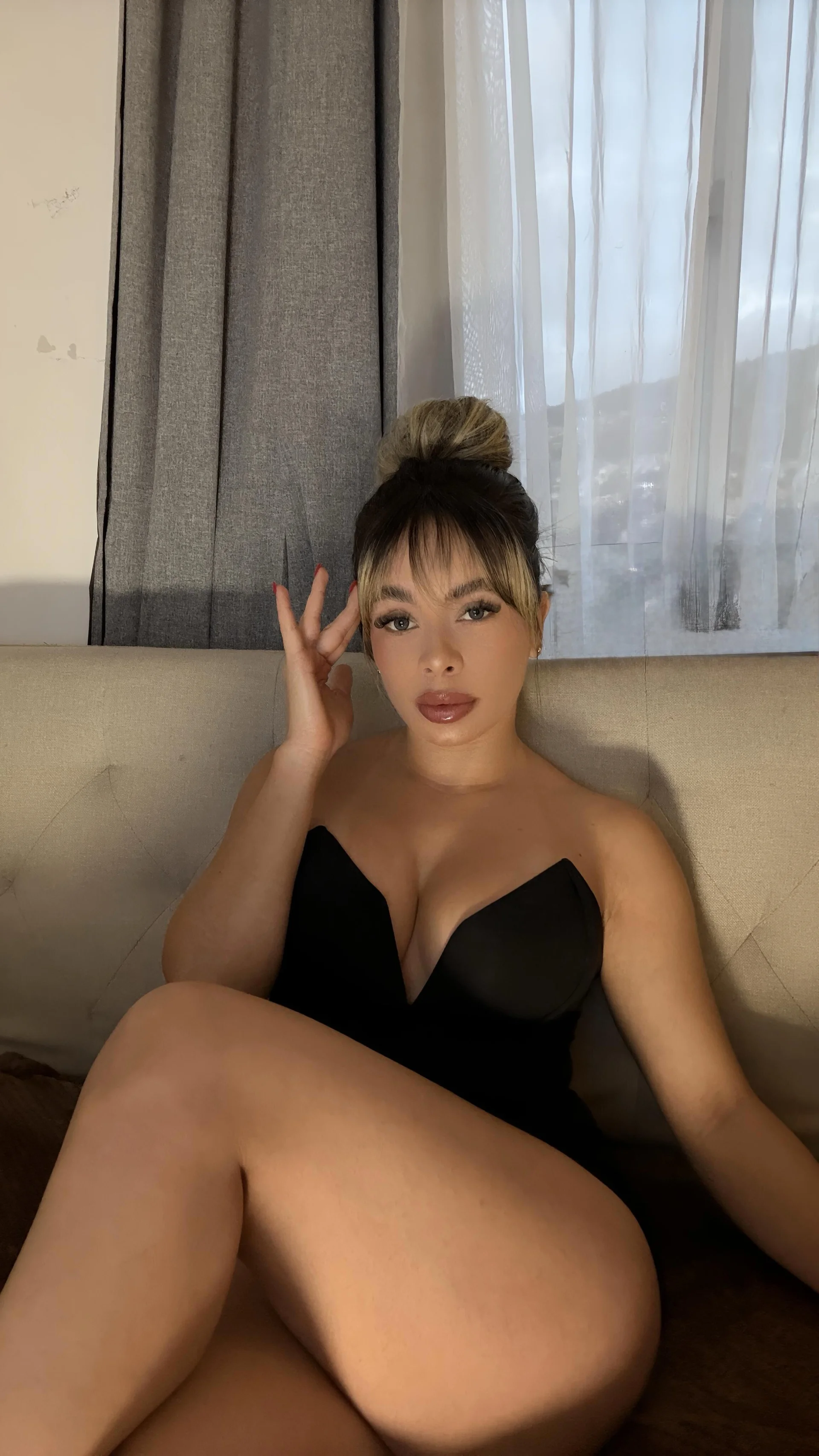 Holli_woul