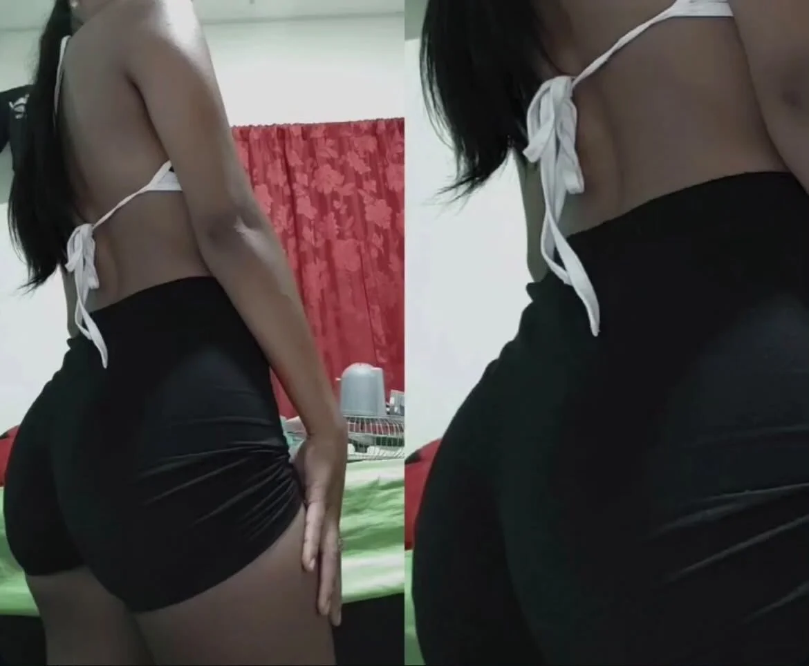 XXX Porn Photo of Nude sara18noir 16