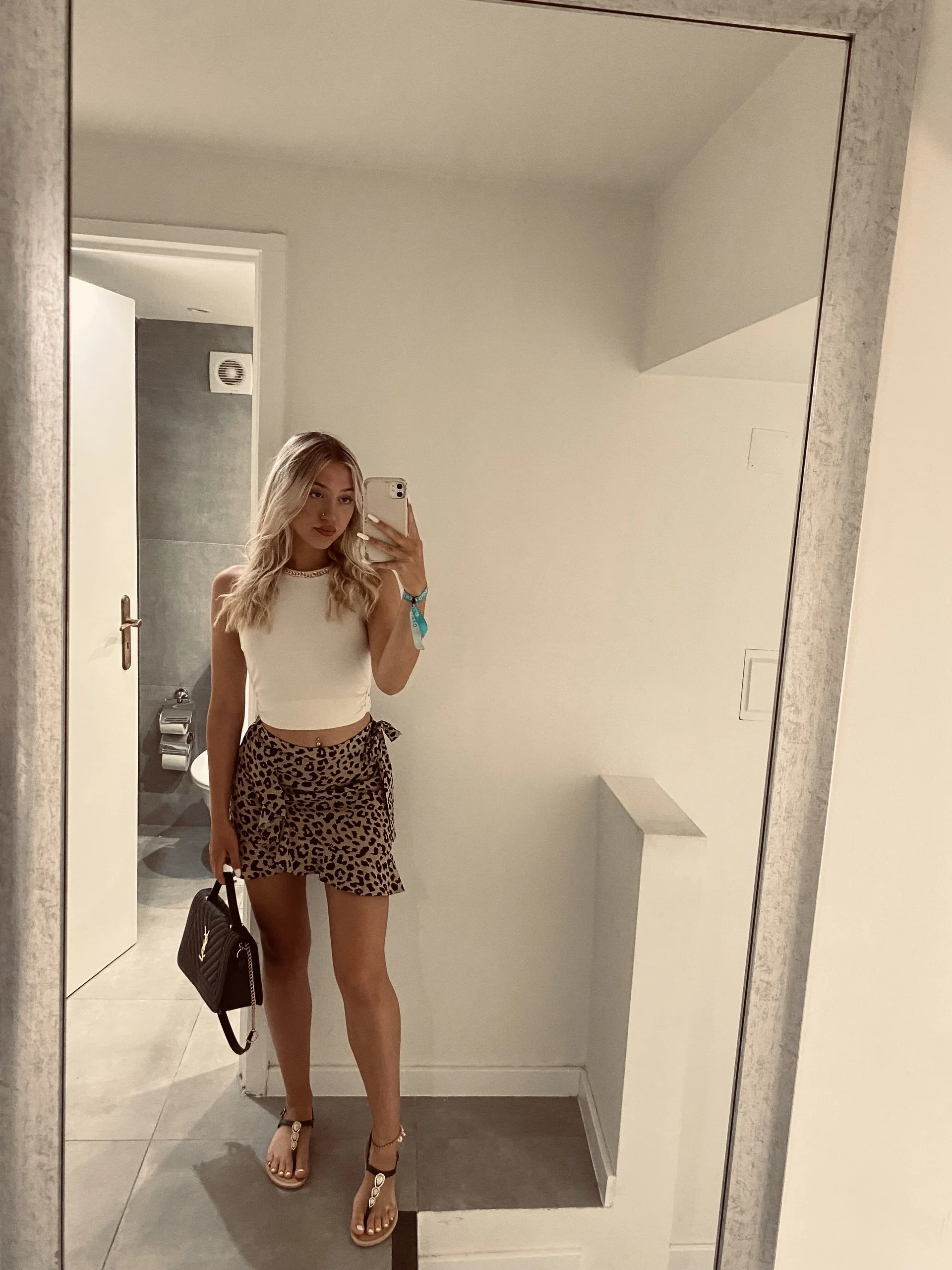 XXX Porn Photo of Nude romyxxs 2