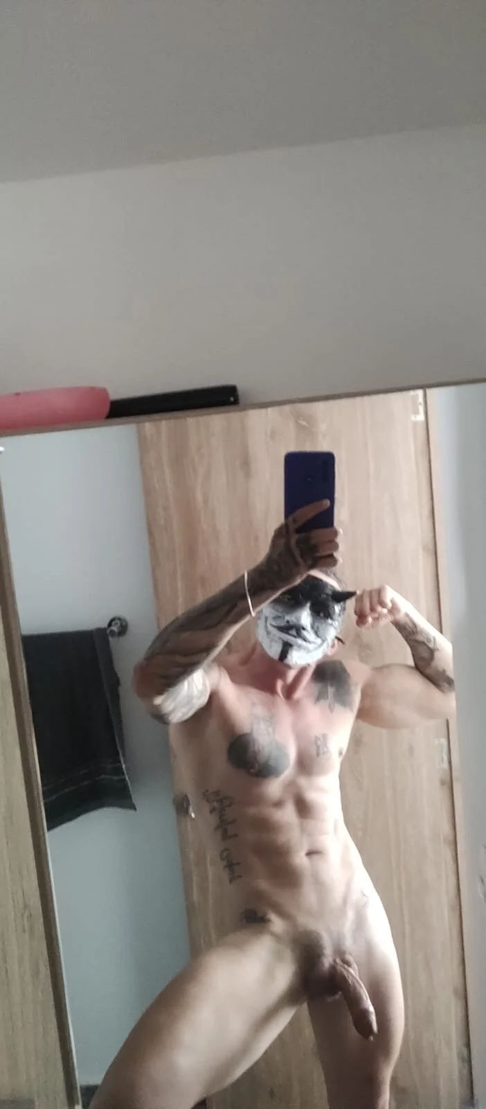 XXX Porn Photo of Nude MalvadoBuenote 6
