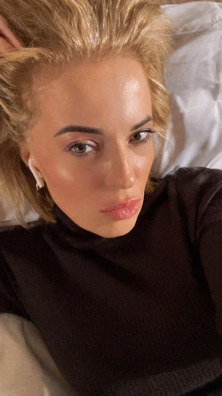 XXX Porn Photo of Nude NellyBloom 4