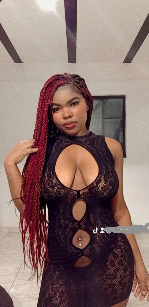 XXX Porn Photo of Nude Yasminbrattz 13