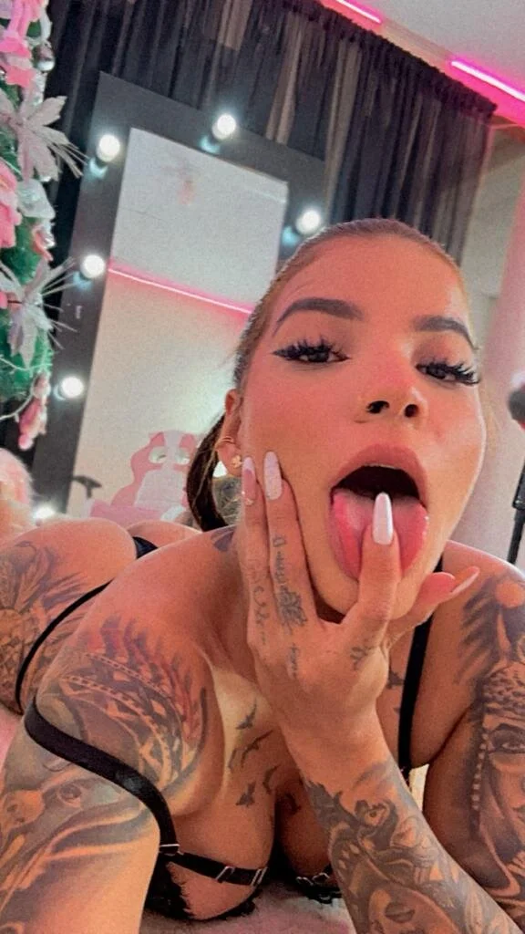 XXX Porn Photo of Nude EmmaRusellx 10