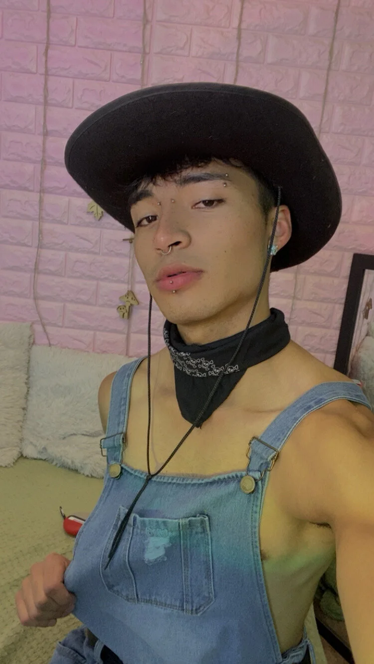 XXX Porn Photo of Nude dylan_fun18 27