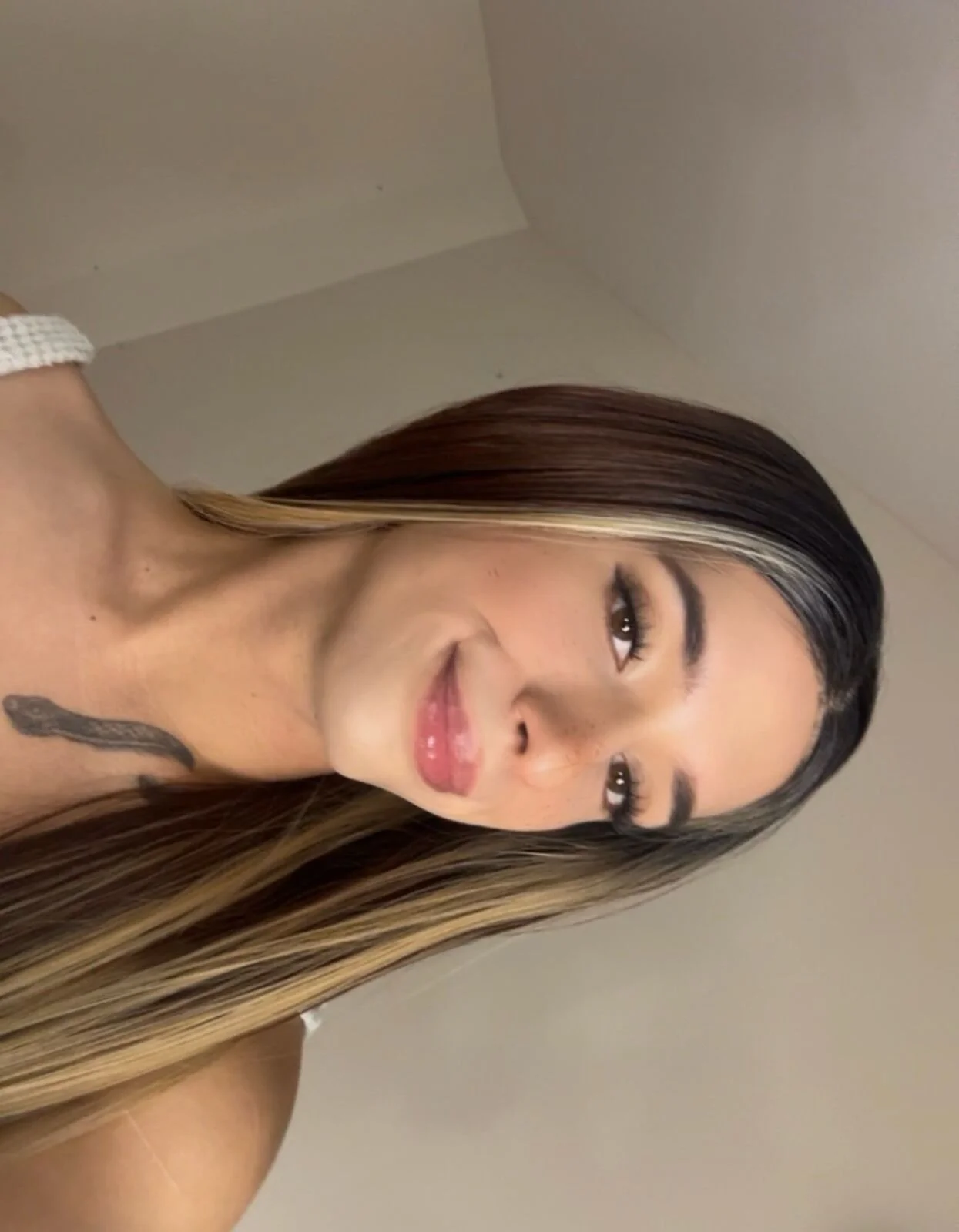 XXX Porn Photo of Nude fiorellaselfsuck 5