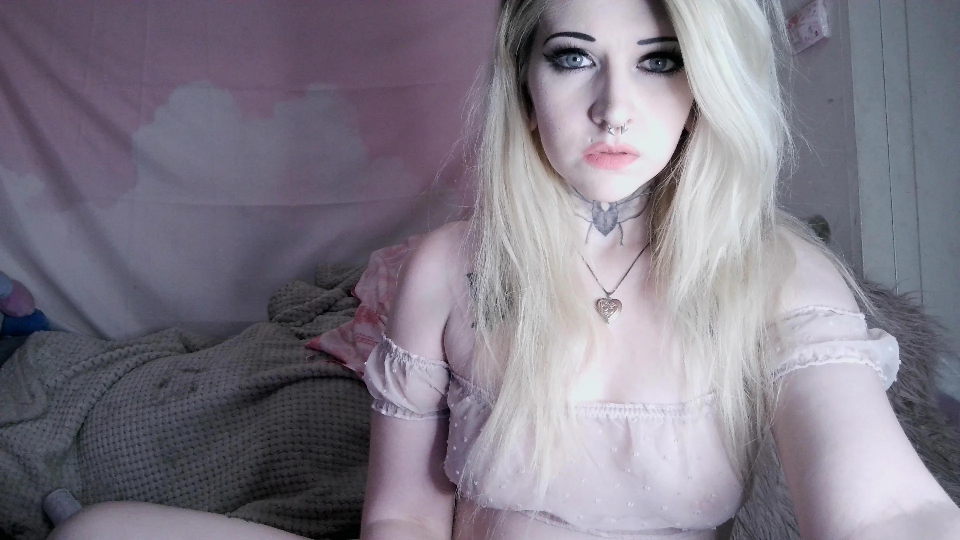 XXX Porn Photo of Nude lilithrosexoxo 17