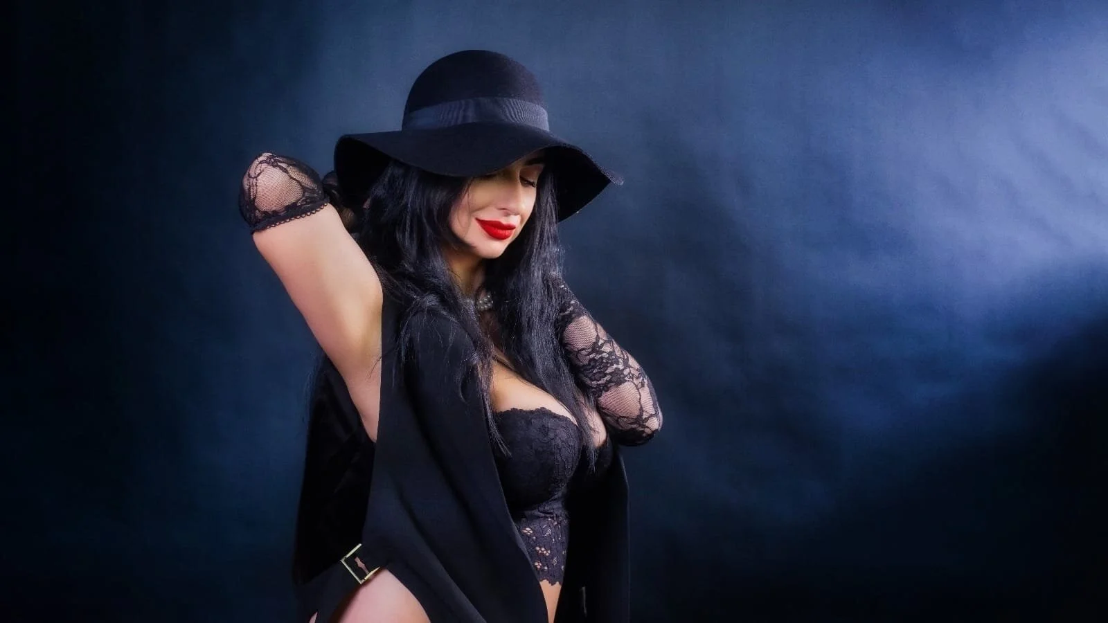 XXX Porn Photo of Nude OliveWilson 77